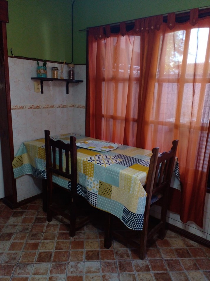 EN CONJUNTO!! CHALET MAS DEPARTAMENTOS CON PILETA