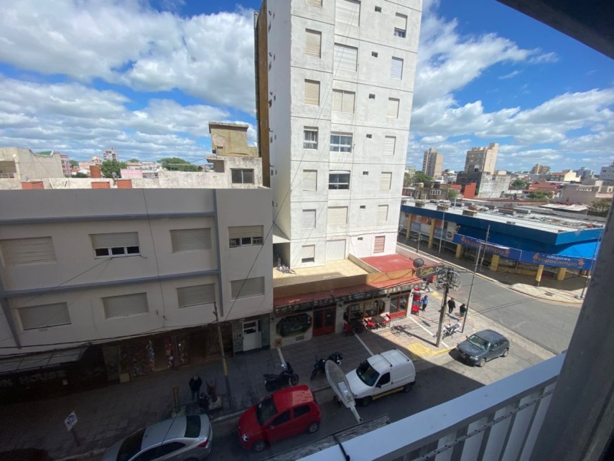 DEPTO 1 AMBIENTE CON BALCON