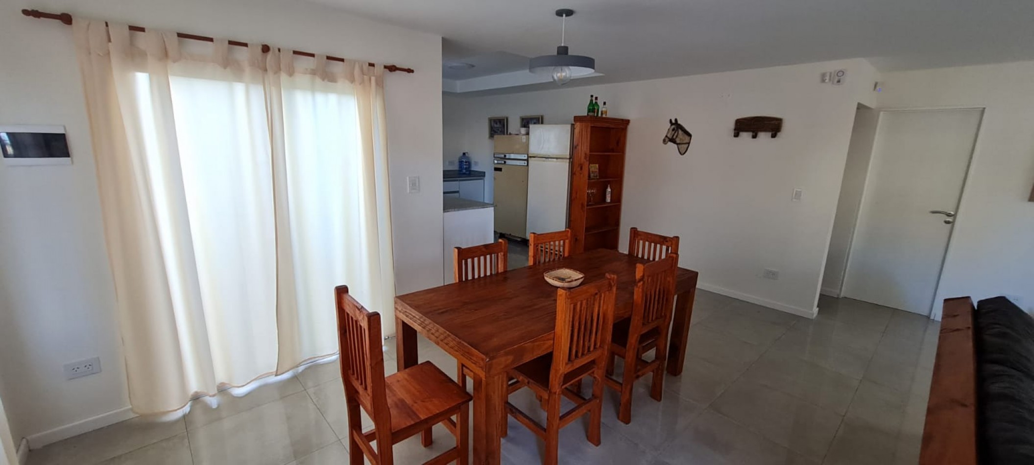 HERMOSA CASITA MUY LUMINOSA 