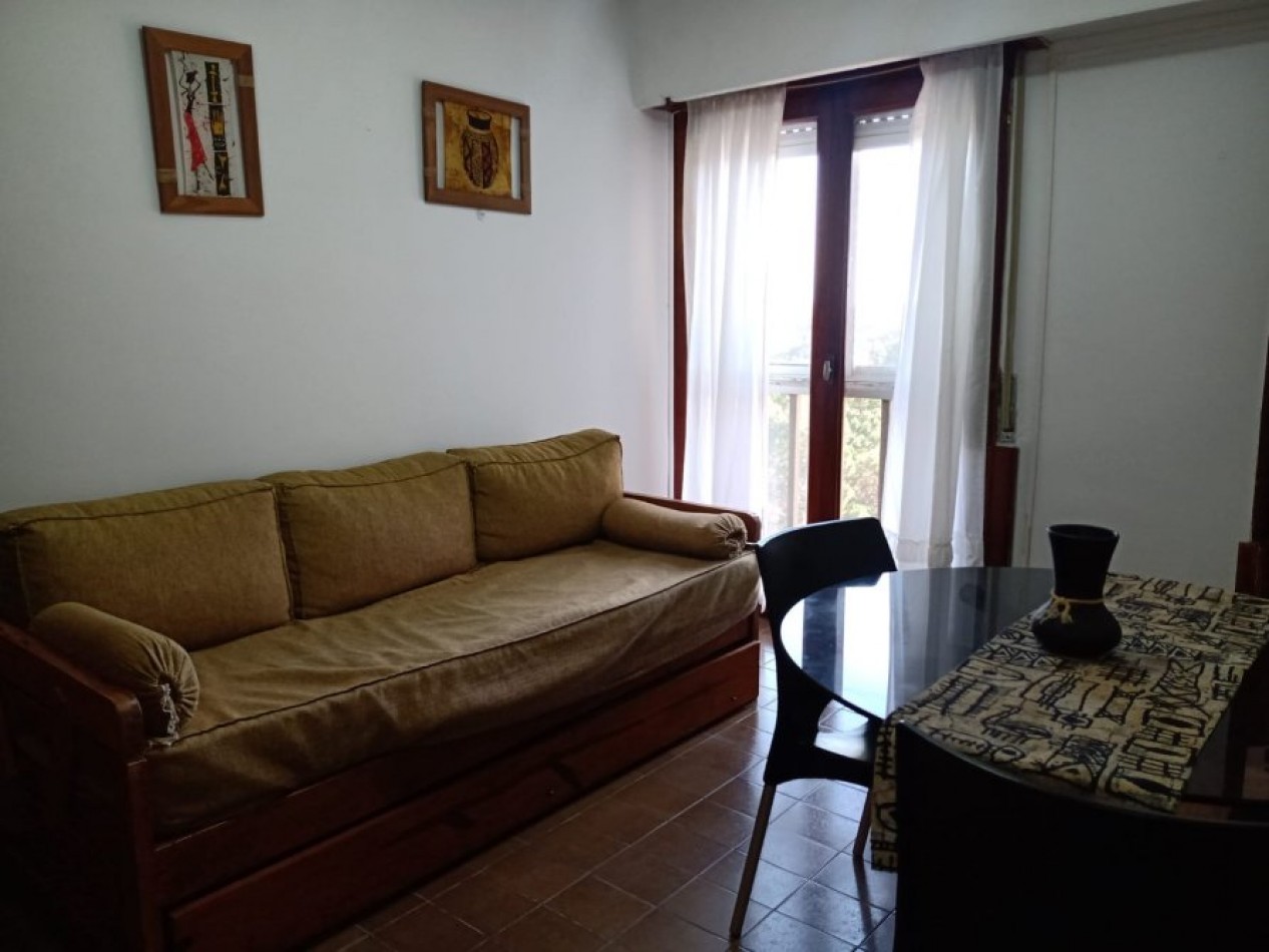 DEPARTAMENTO 2 AMBIENTES CON COCHERA ZONA CENTRO A METROS DEL MAR