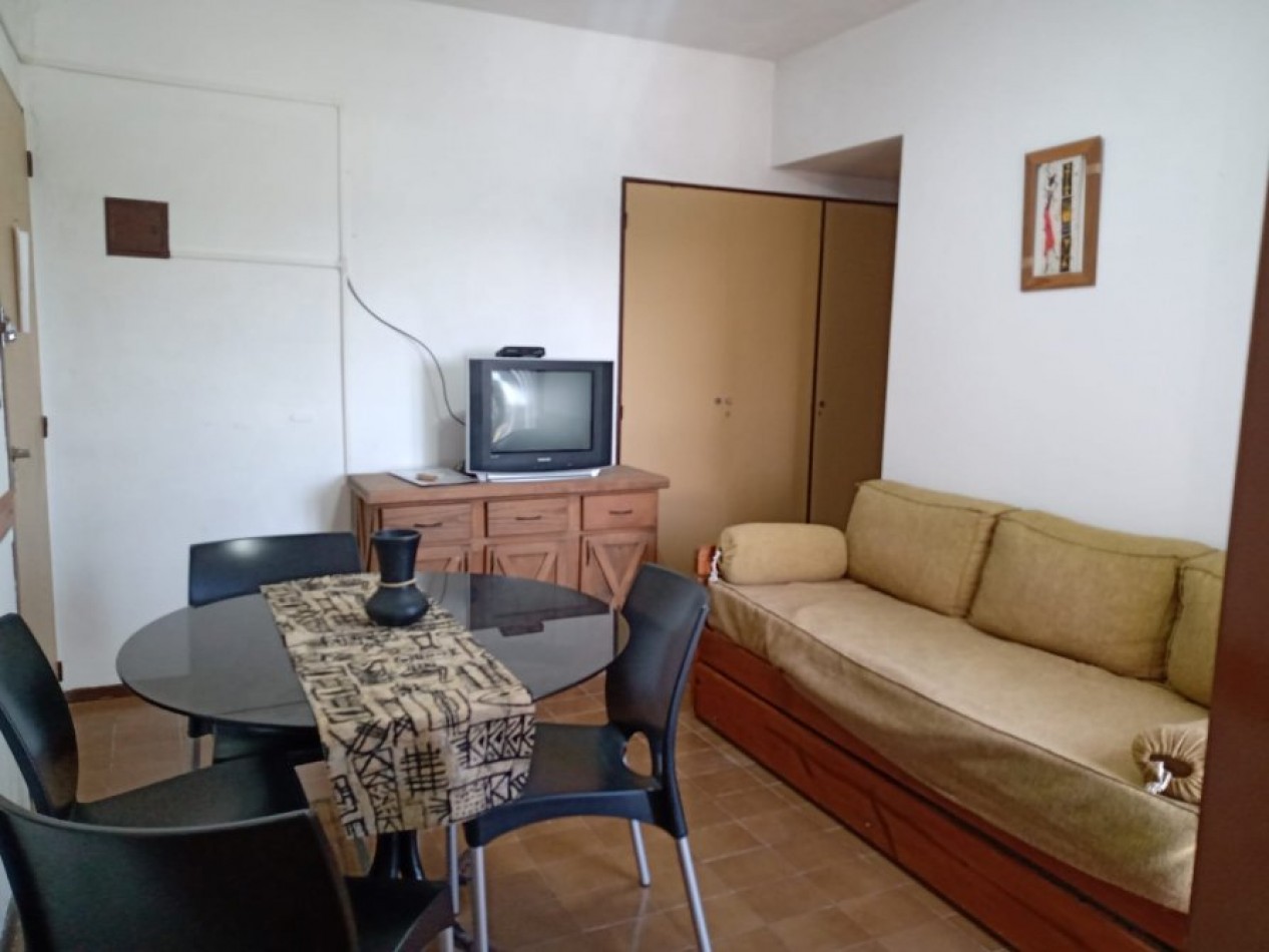 DEPARTAMENTO 2 AMBIENTES CON COCHERA ZONA CENTRO A METROS DEL MAR