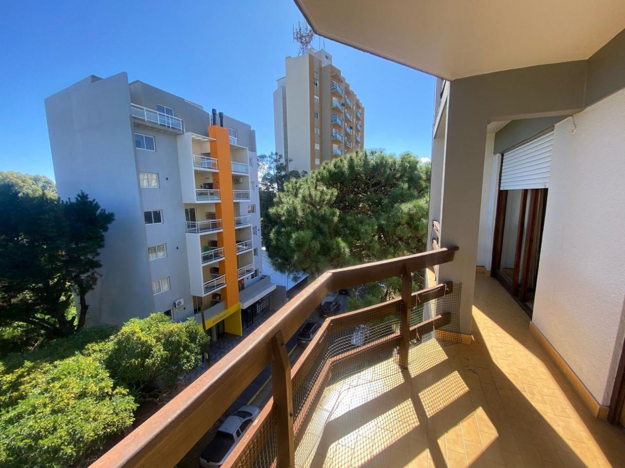 DEPARTAMENTO 4 AMBIENTES CON BALCON
