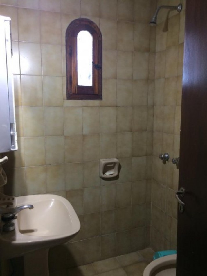 VENTA EN LA COSTA CASA 4 AMBIENTES FRENTE AL MAR