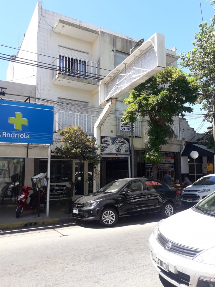 MONOAMBIENTE CENTRICO