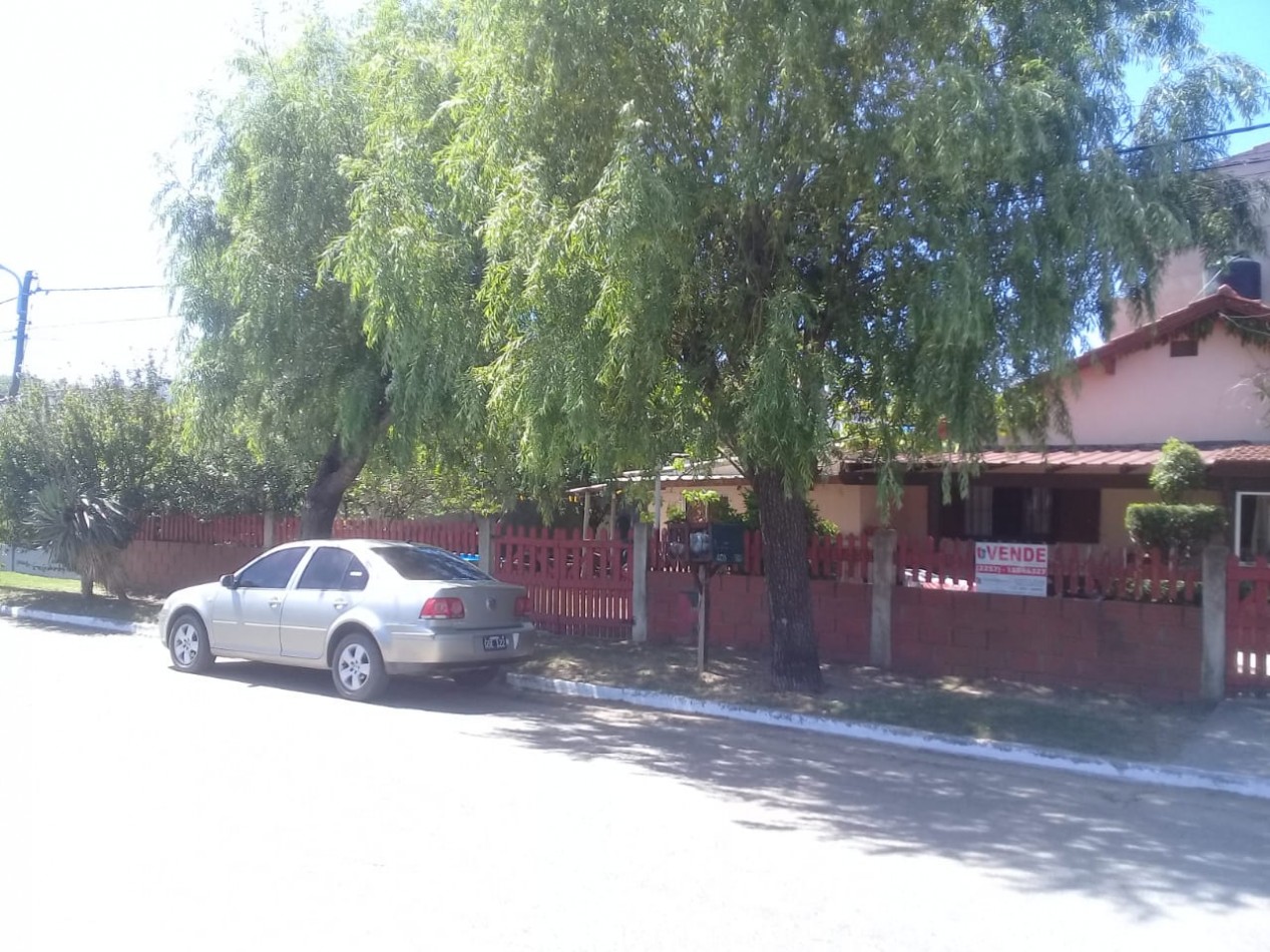 CHALET 3 AMBIENTES + DEPTO 2 AMBIENTES