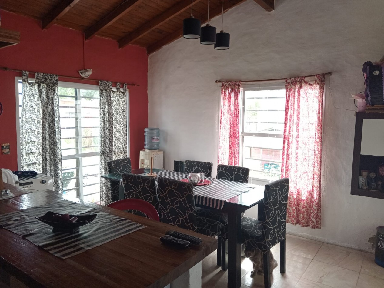 CHALET 3 AMBIENTES CON FONDO LIBRE