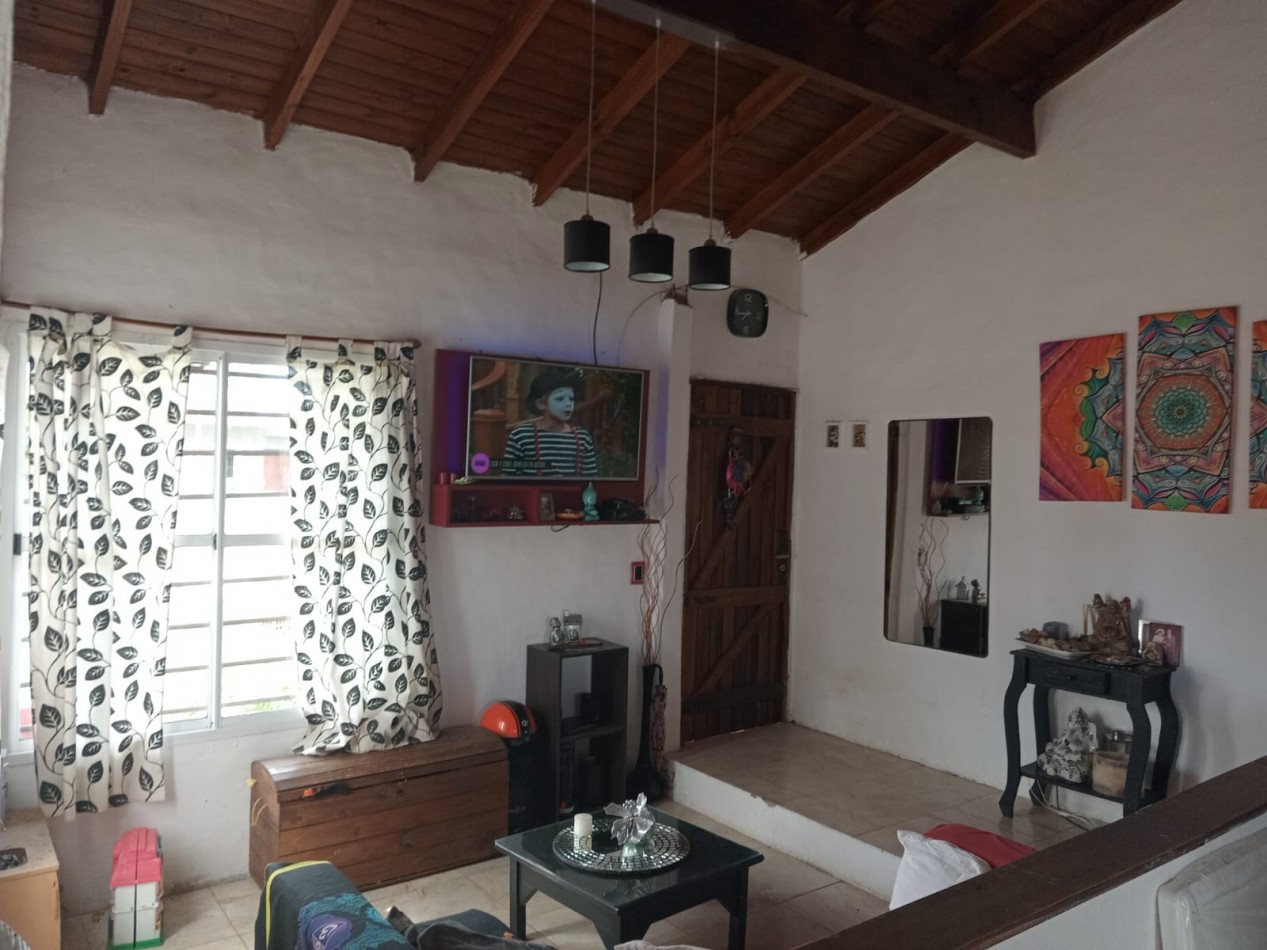 CHALET 3 AMBIENTES CON FONDO LIBRE