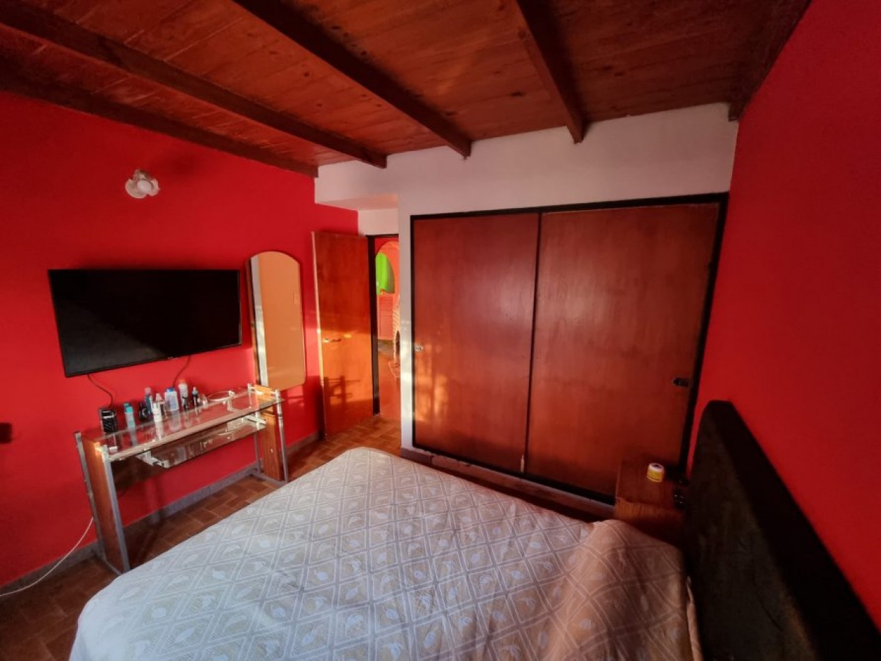 REGIA CASA DE 3 AMB. + DEPARTAMENTO ( IDEAL RENTA ) A 300 METROS DE PLAYA C/GAS NATURAL