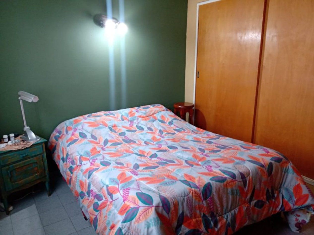 VENDO EN LA COSTA CASA 3 AMB. CON PARQUE Y GAS NATURAL, EXCELENTE UBICACION