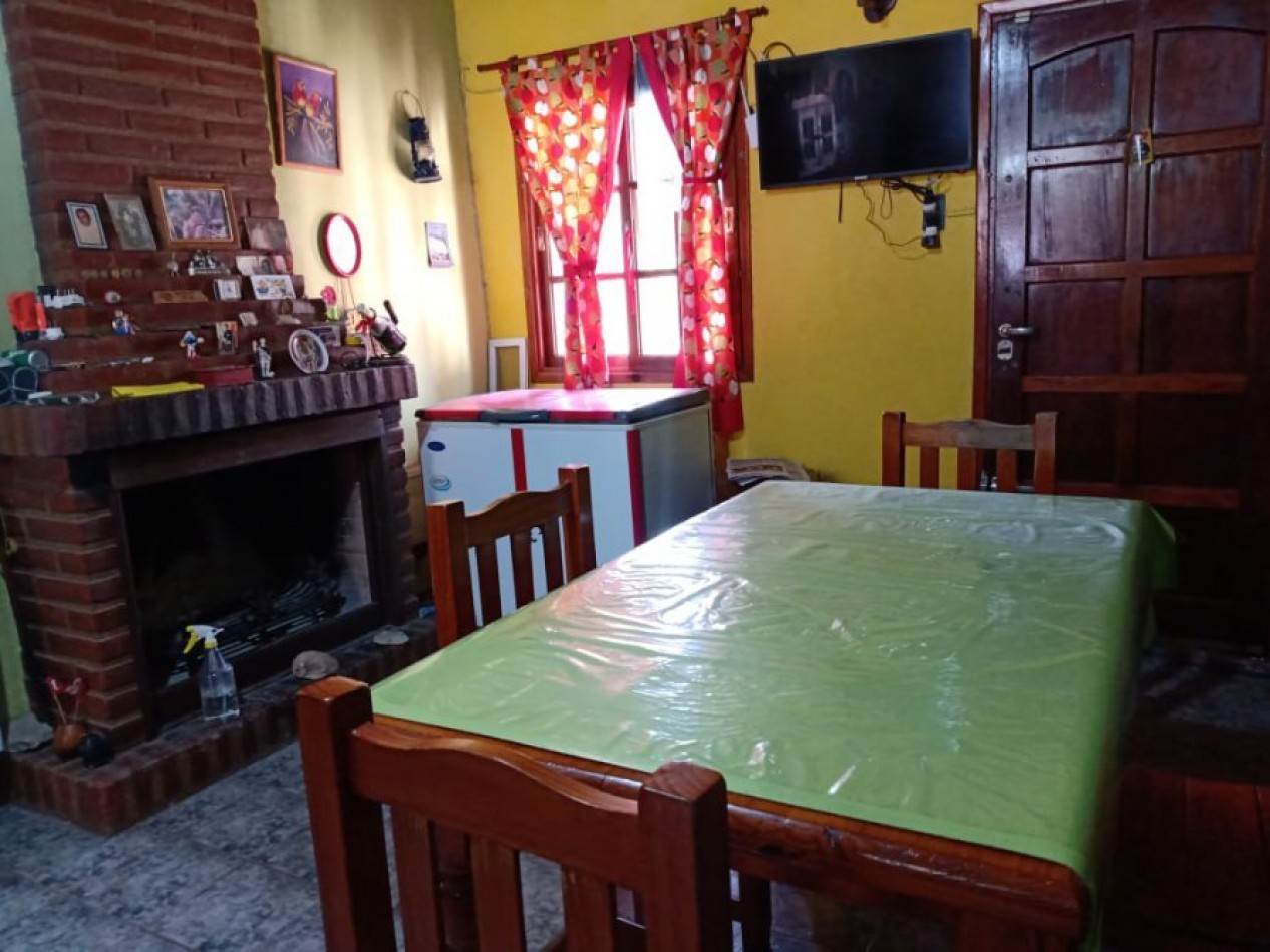 VENDO EN LA COSTA CASA 3 AMB. CON PARQUE Y GAS NATURAL, EXCELENTE UBICACION