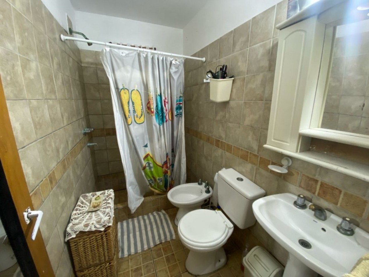 VENTA EN LA COSTA DUPLEX 3 AMBIENTES, CON PARQUE, ZONA RESIDENCIAL