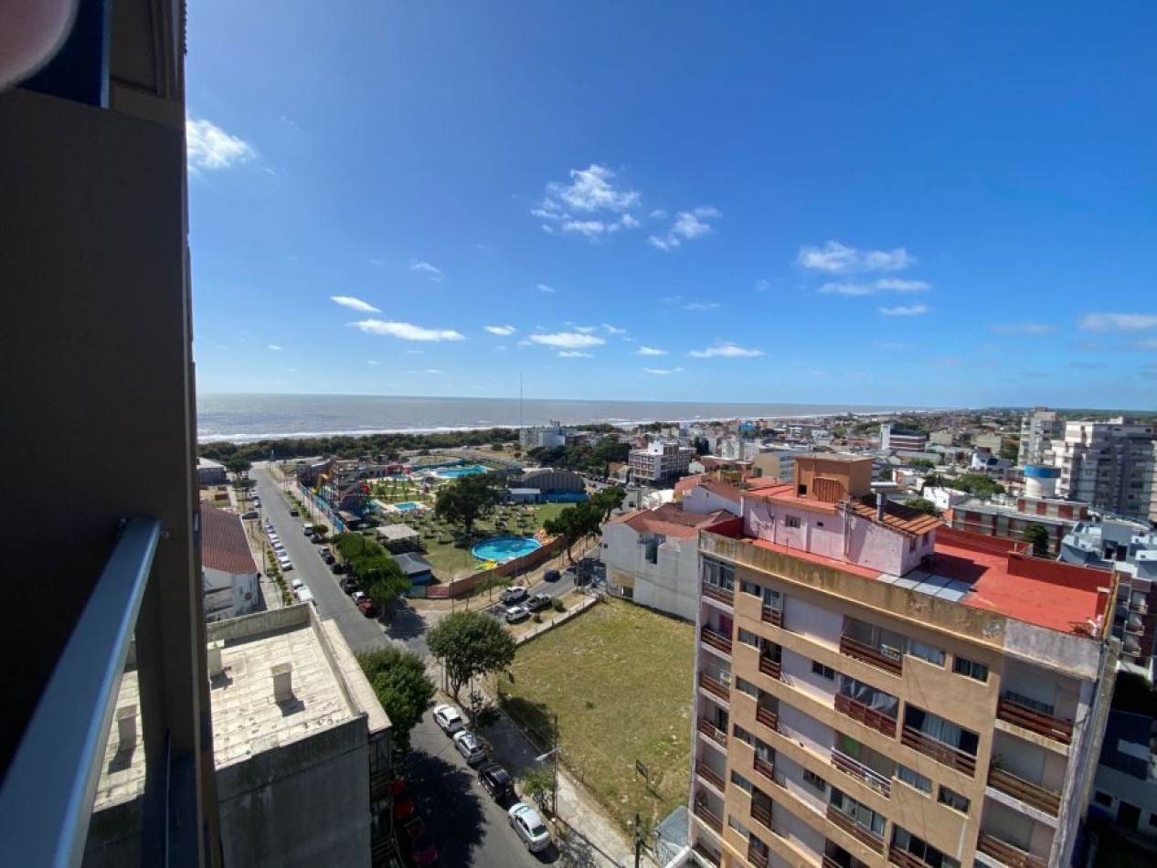 DPTO DE CATEGORIA C/ VISTA AL MAR EN LA COSTA CON ESPECTACULAR PARQUE C/ PISCINA