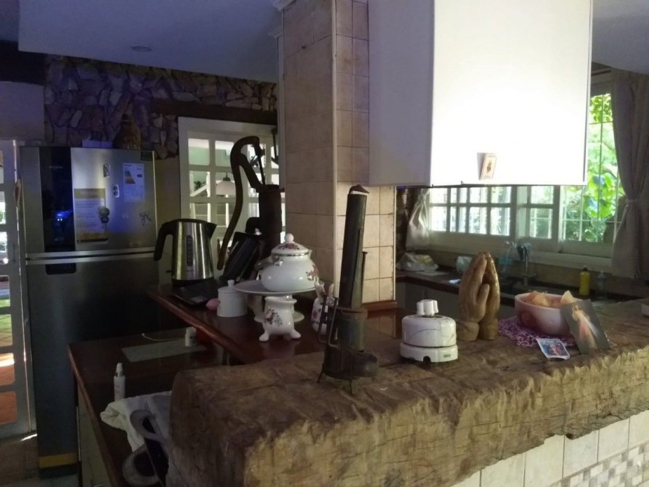 VENTA SANTA TERESITA, CHALET + CABAÑAS C/ PARQUE Y PISCINA, IDEAL VIV. / RENTA / HOTEL / GASTRONOMIA