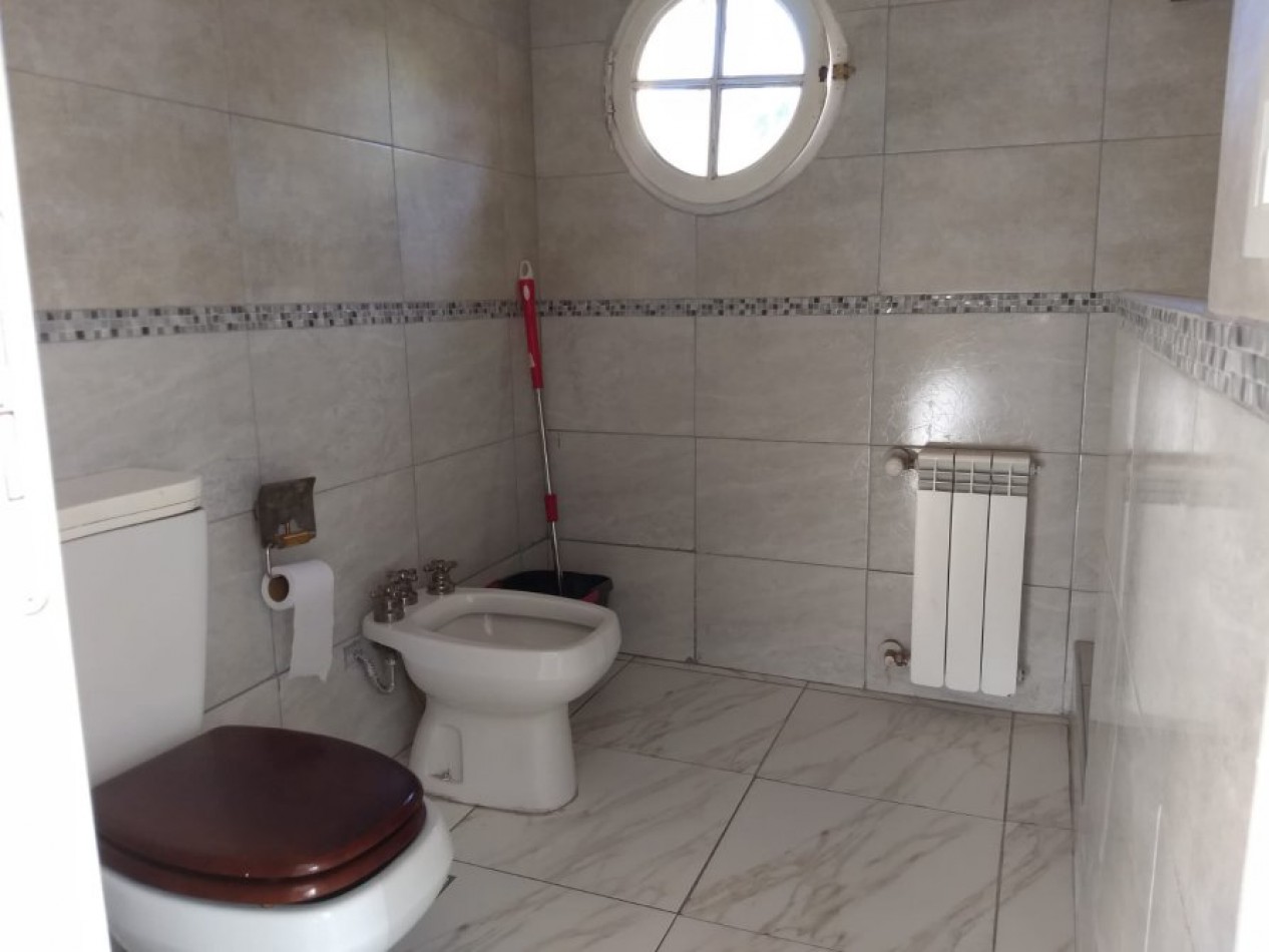 VENTA SANTA TERESITA, CHALET + CABAÑAS C/ PARQUE Y PISCINA, IDEAL VIV. / RENTA / HOTEL / GASTRONOMIA