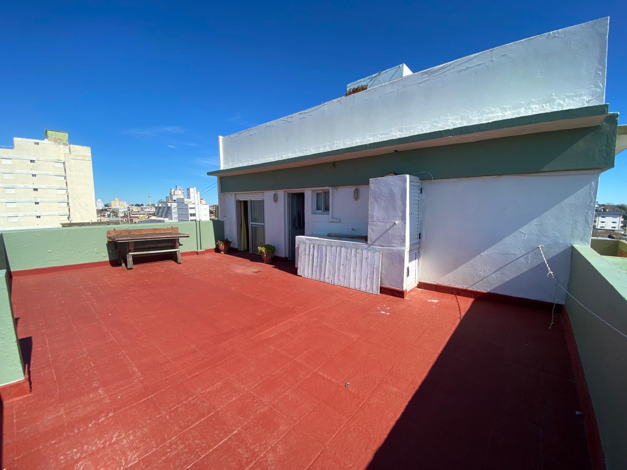 VENTA EN LA COSTA, DEPARTAMENTO CON GRAN TERRAZA PROPIA FRENTE AL MAR