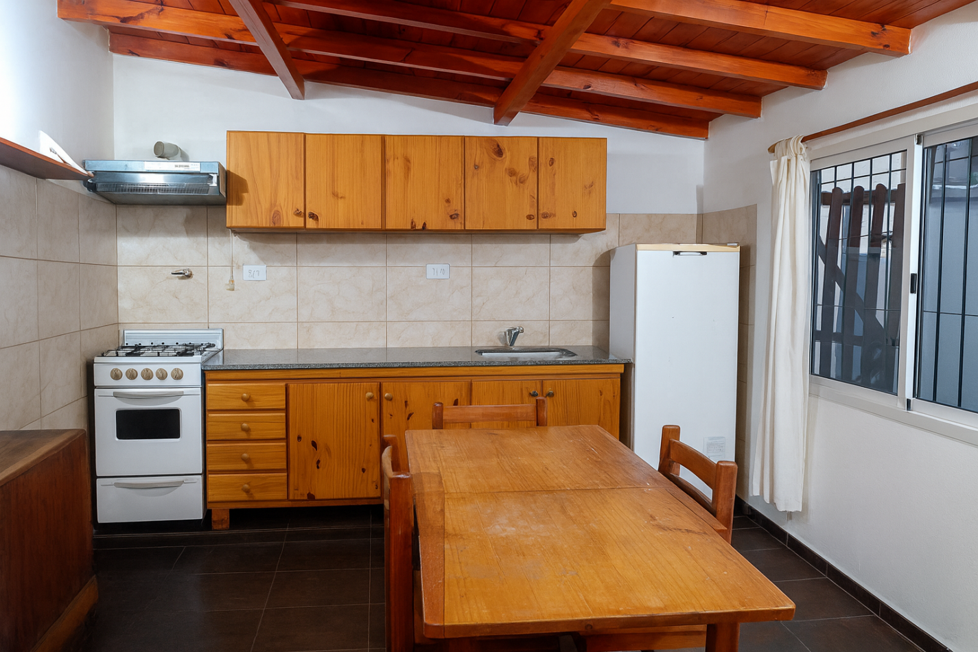 ALQUILER ANUAL DEPTO 2 AMBIENTES, SANTA TERESITA, PLANTA BAJA