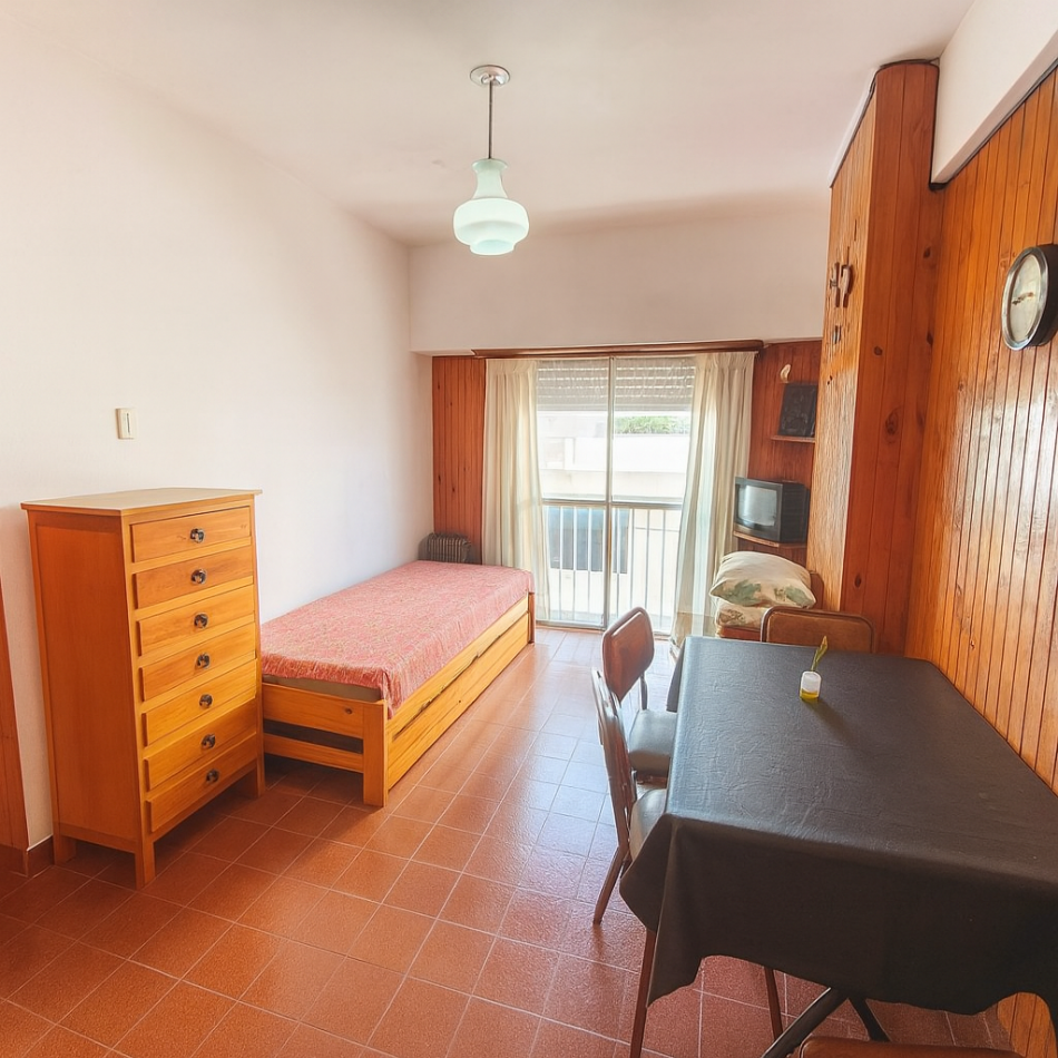 DEPTO 1 AMBIENTE CON BALCON