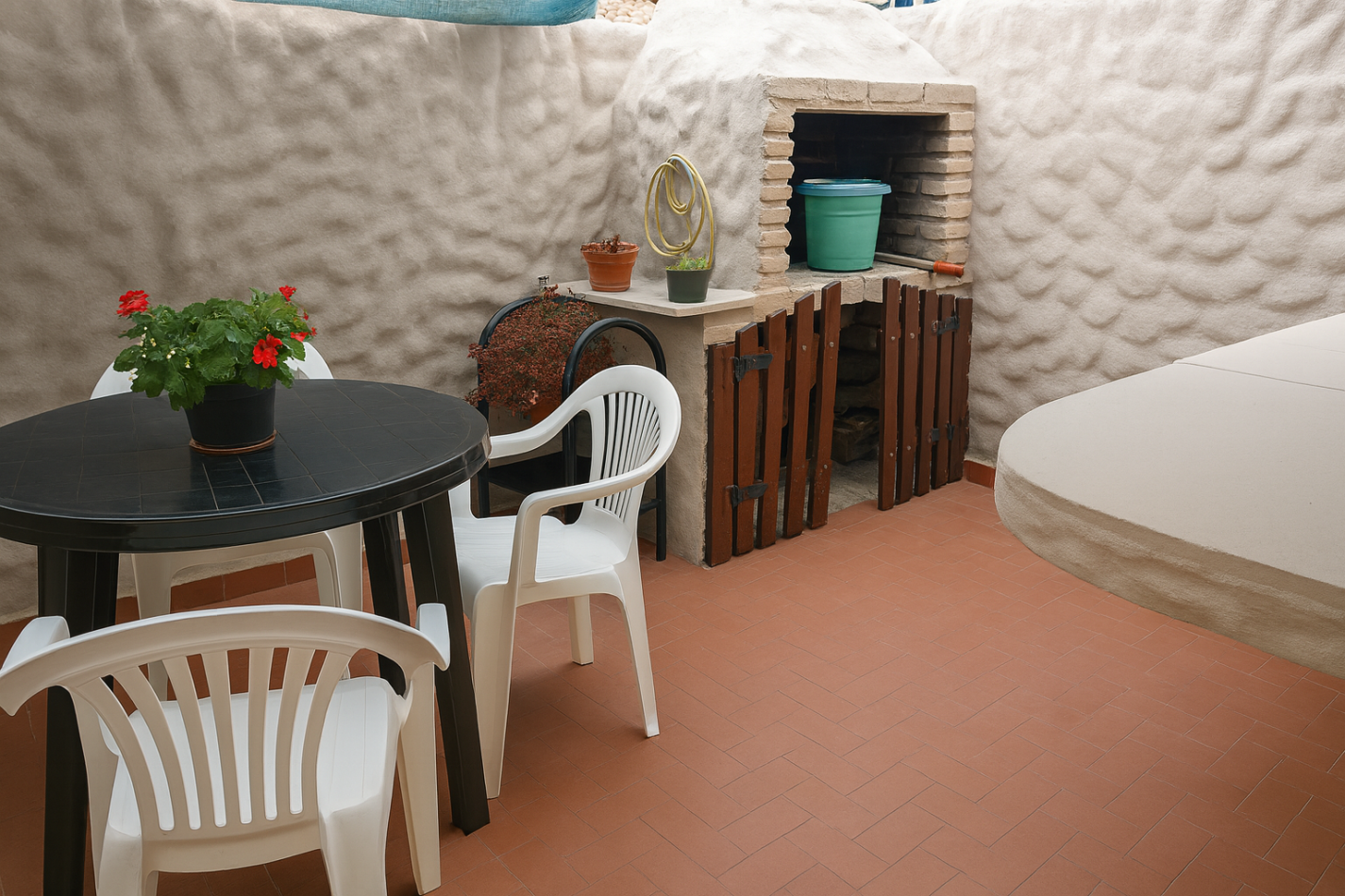 PH CON PATIO A 2 CUADRAS DEL MAR