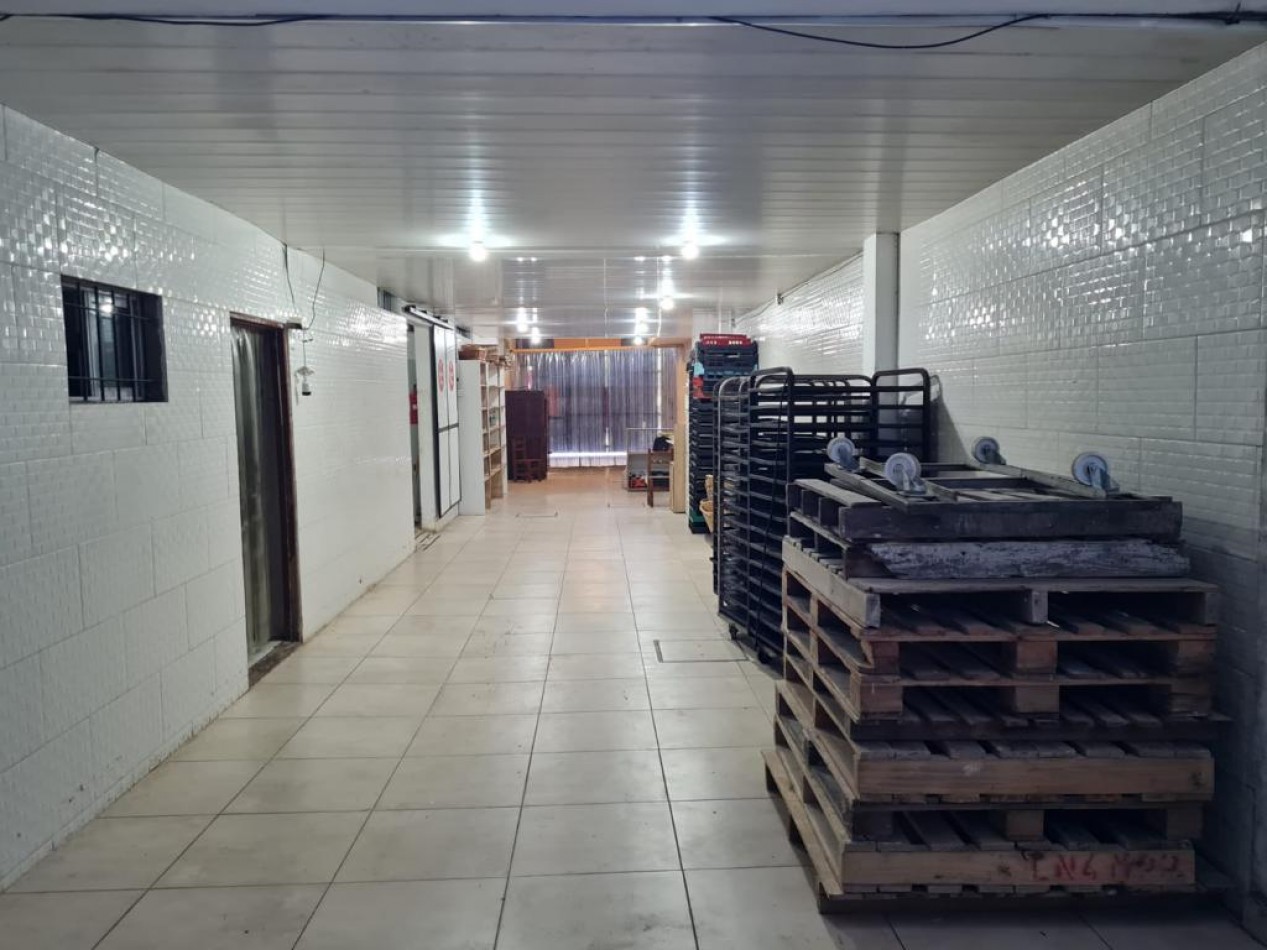 VENDE EN LA COSTA LOCAL CON VIVIENDA APTO LOGISTICA, DEPOSITO, COMERCIO, INDUSTRIA