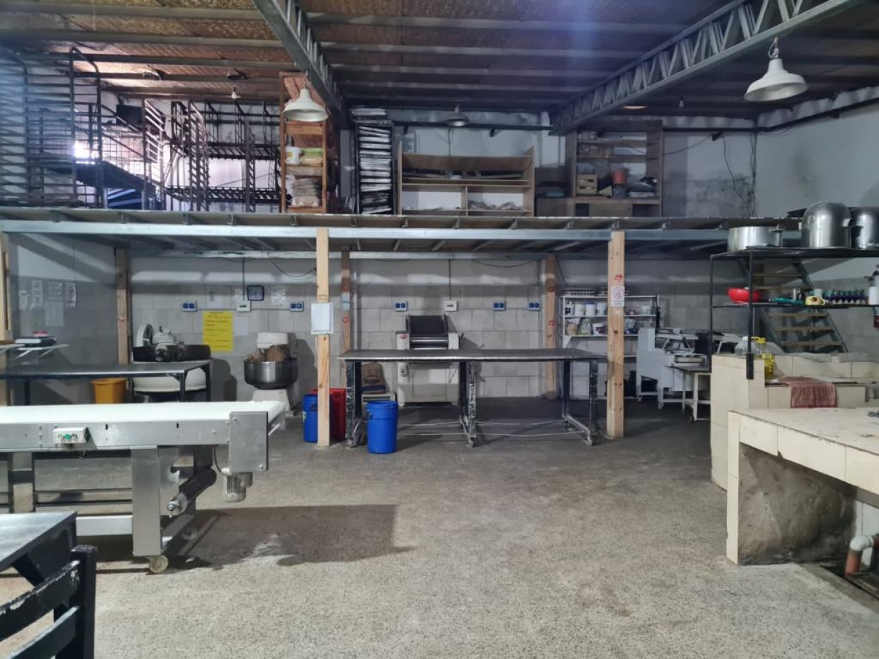 VENDE EN LA COSTA LOCAL CON VIVIENDA APTO LOGISTICA, DEPOSITO, COMERCIO, INDUSTRIA