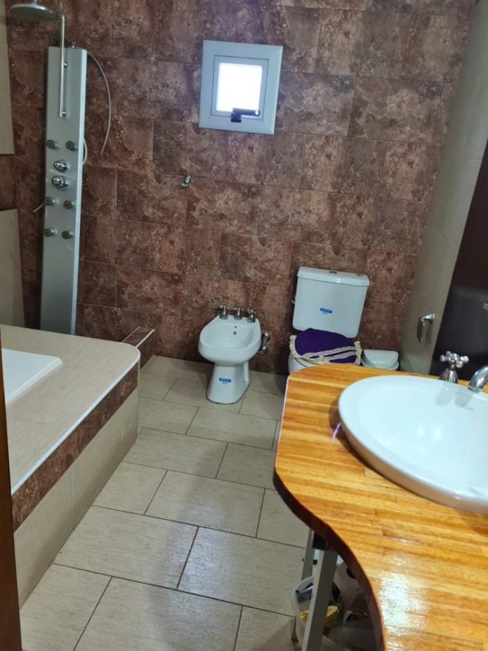 VENDE EN LA COSTA LOCAL CON VIVIENDA APTO LOGISTICA, DEPOSITO, COMERCIO, INDUSTRIA