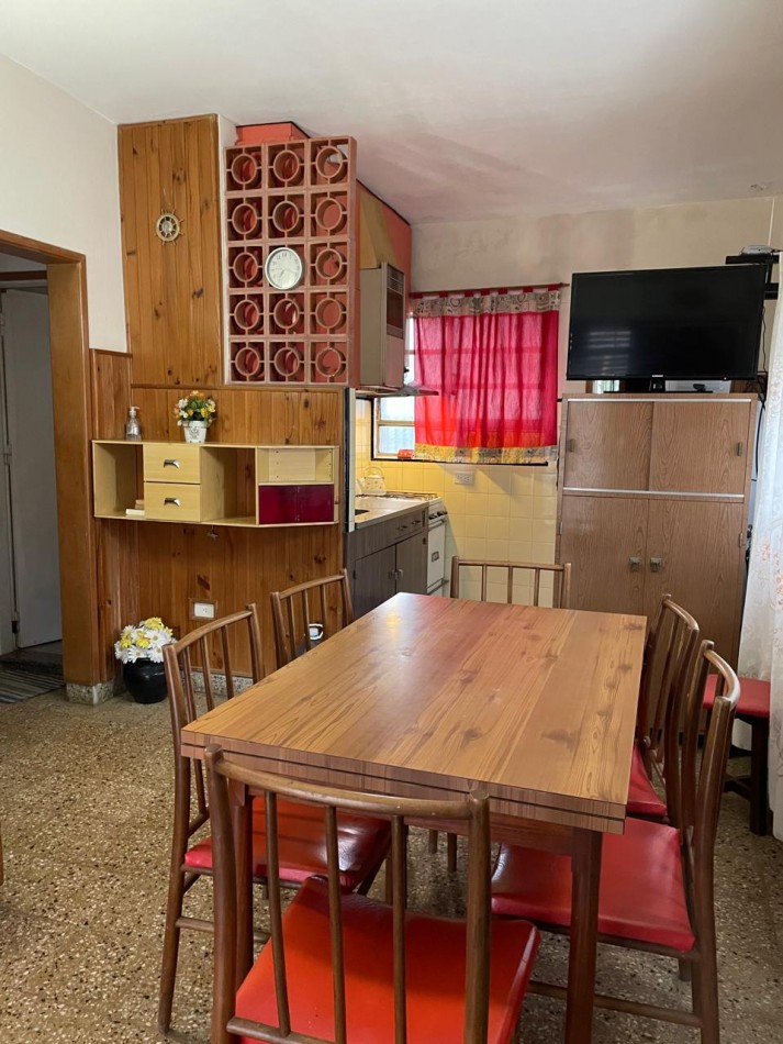 OPORTUNIDAD, CASA 3 AMBIENTES, EXCELENTE UBICACION A METROS DEL MAR