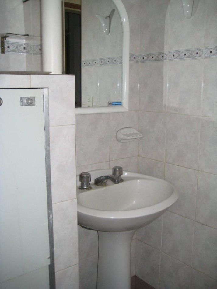 OPORTUNIDAD, CASA 3 AMBIENTES, EXCELENTE UBICACION A METROS DEL MAR