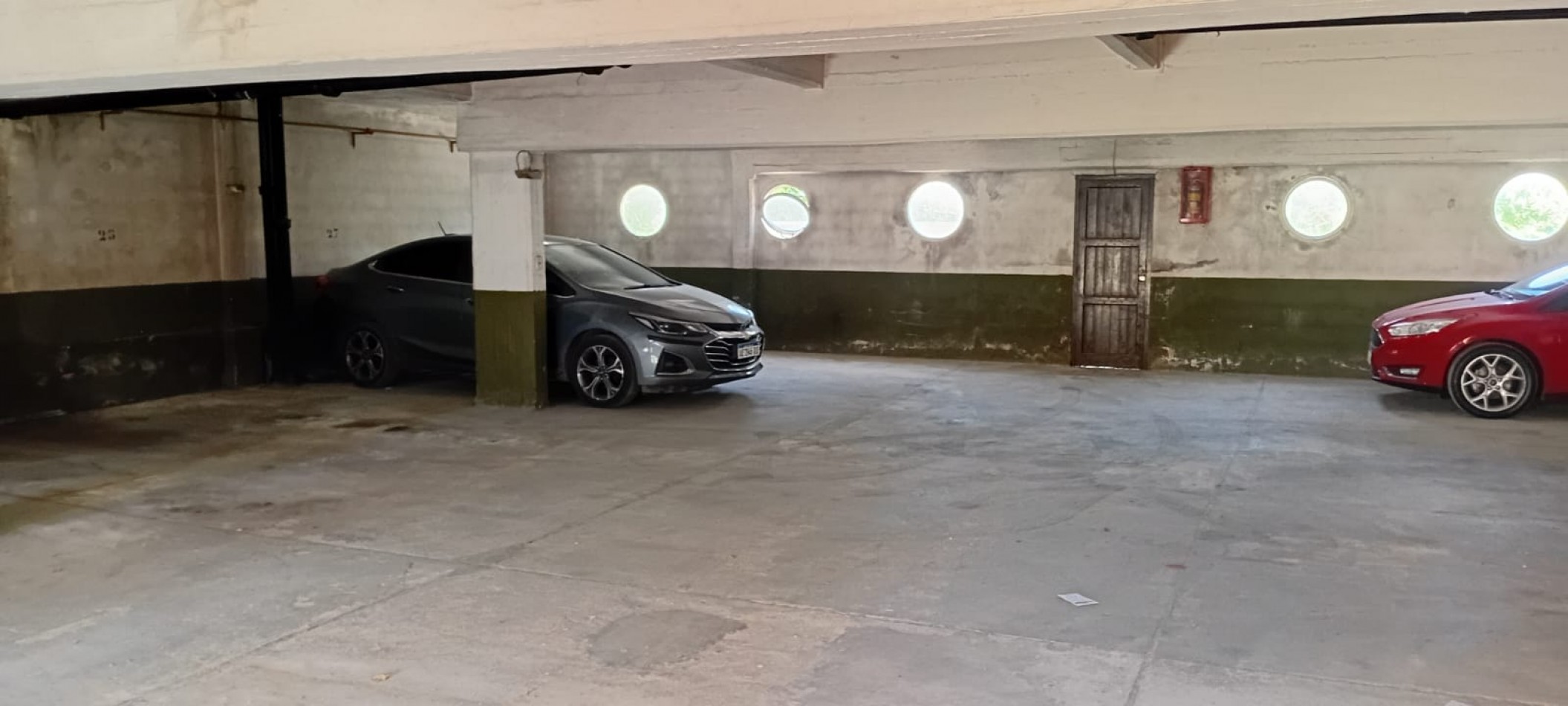 DEPARTAMENTO CENTRICO EN MAR DE AJO CON COCHERA