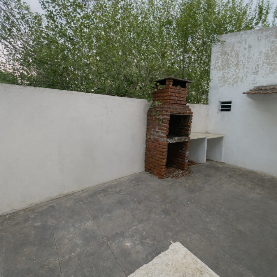 VENTA EN LA COSTA CASA DE 3 AMBIENTES , GRAN OPORTUNIDAD!
