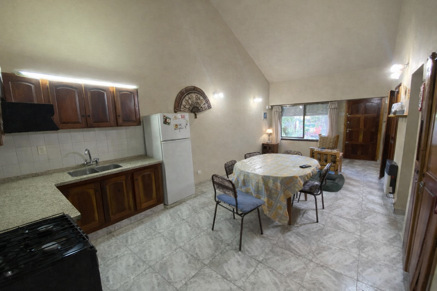VENTA EN SANTA TERESITA, CASA DE 100M2 SOBRE LOTE DE 12X50 CON GAS NATURAL