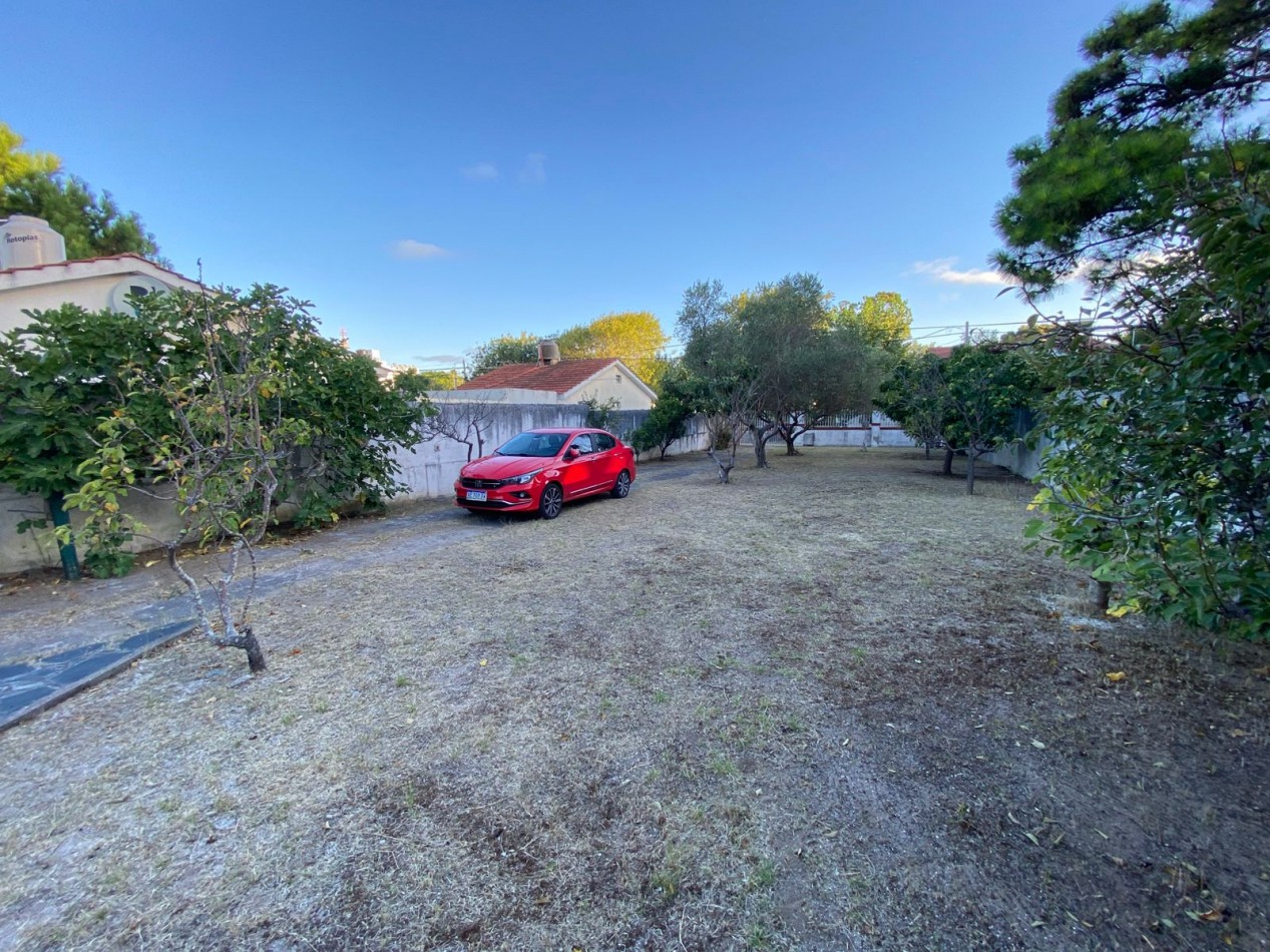 VENTA EN SANTA TERESITA, CASA DE 100M2 SOBRE LOTE DE 12X50 CON GAS NATURAL