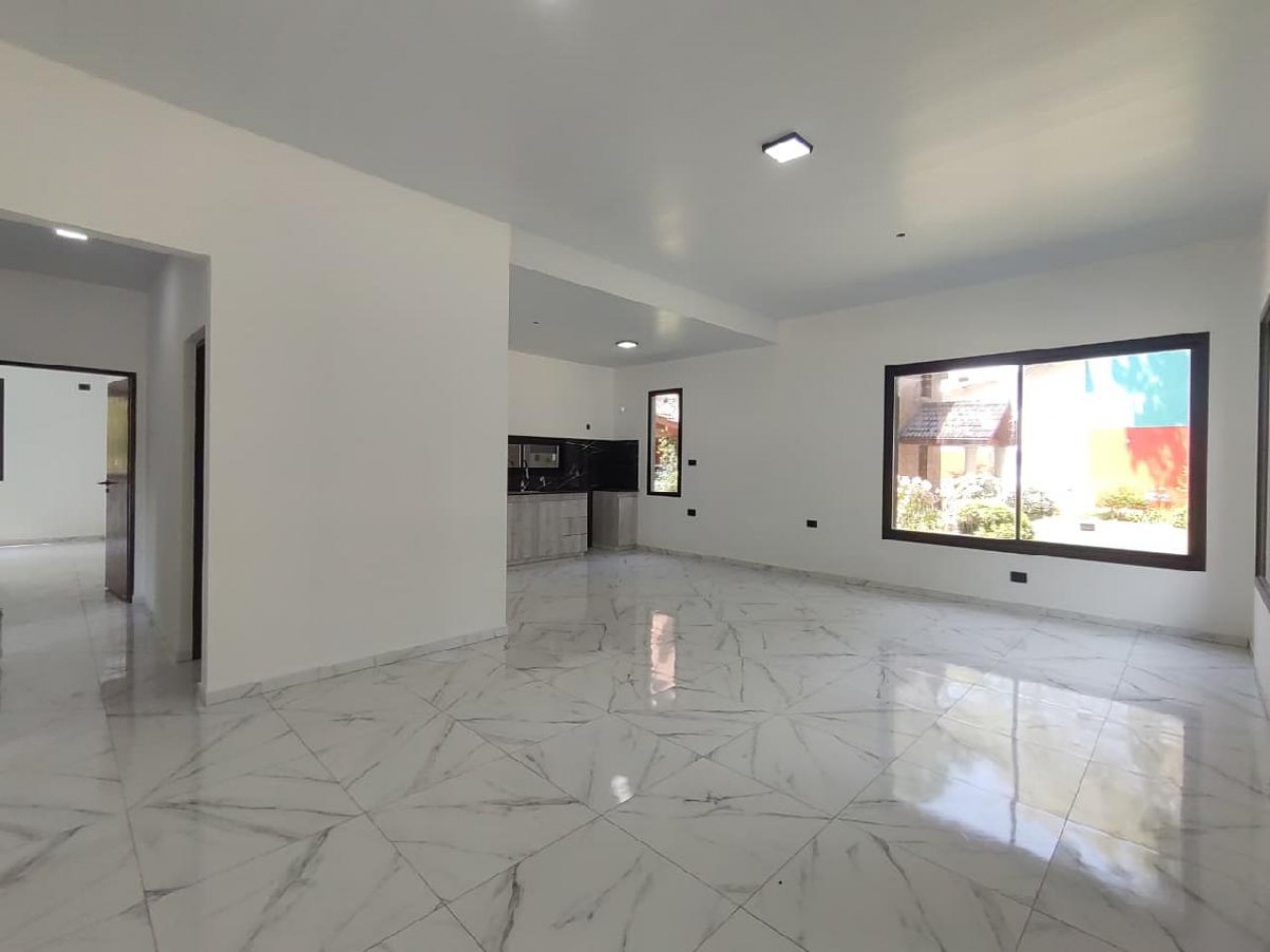 CASA EN VENTA EN COSTA DEL ESTE, A ESTRENAR