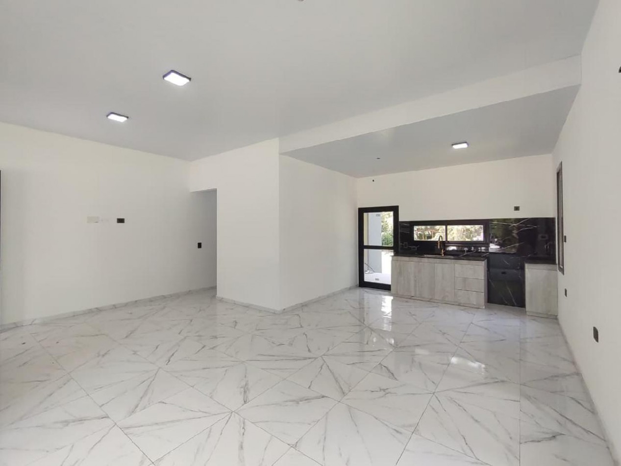 CASA EN VENTA EN COSTA DEL ESTE, A ESTRENAR