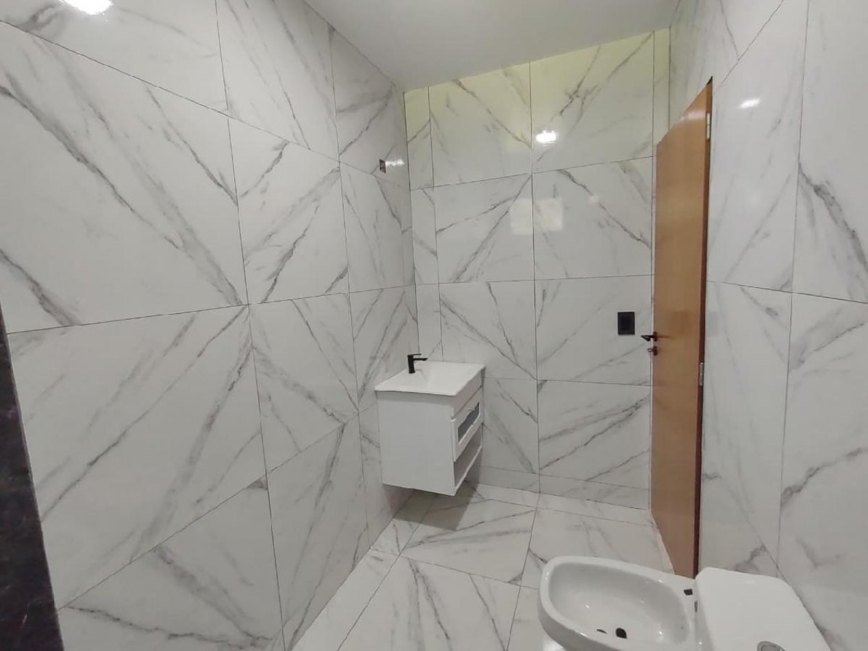 CASA EN VENTA EN COSTA DEL ESTE, A ESTRENAR