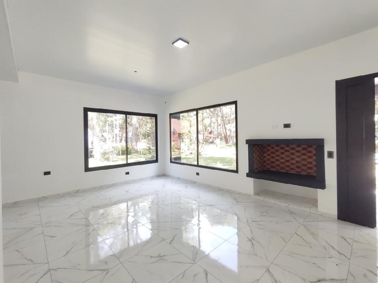 CASA EN VENTA EN COSTA DEL ESTE, A ESTRENAR