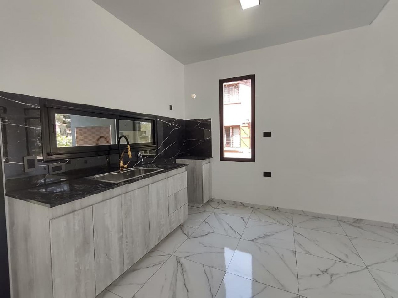 CASA EN VENTA EN COSTA DEL ESTE, A ESTRENAR