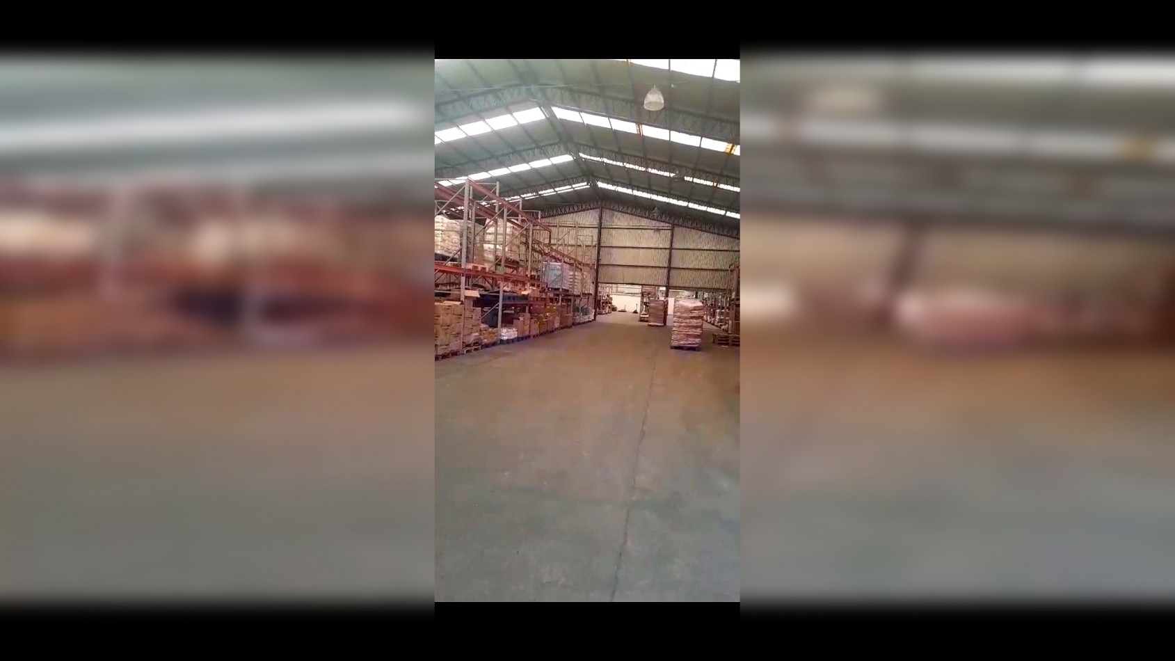 VENDE EN LA COSTA SOBRE RUTA 11, IMPORTANTE DEPOSITO C/OFICINAS 2000M2