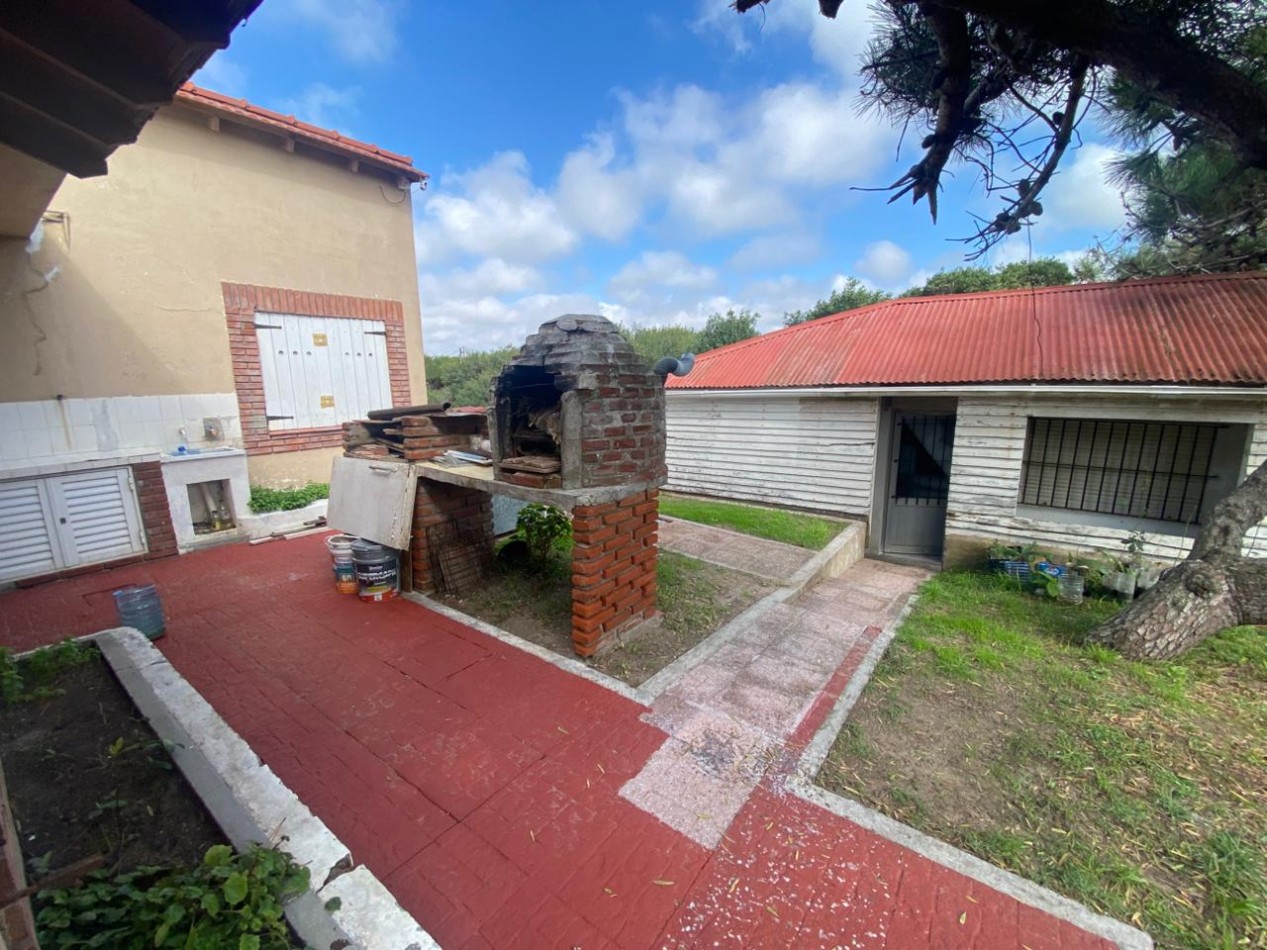 VENTA EN LA COSTA CASA 4 AMBIENTES FRENTE AL MAR