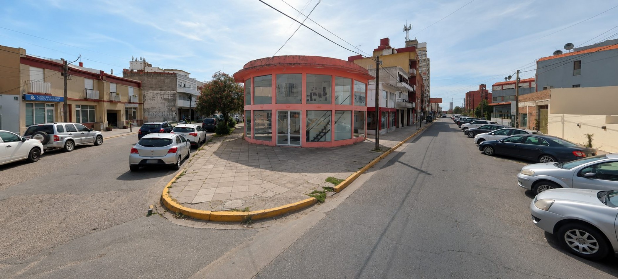 ALQUILER ANUAL - EXCELENTE LOCAL COMERCIAL EN ESQUINA