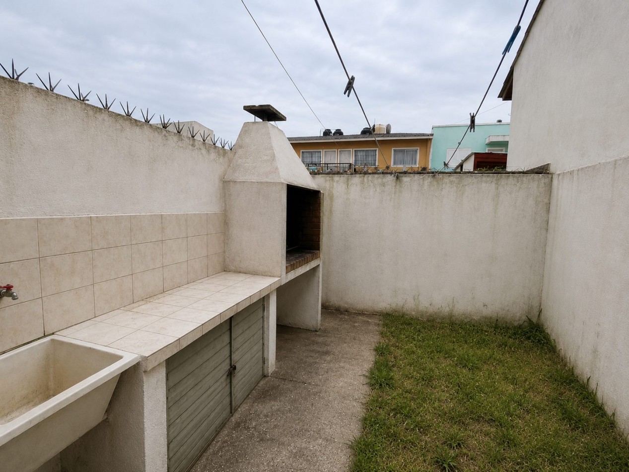 DUPLEX EN VENTA EN SANTA TERESITA. A METROS DEL CENTRO Y DE LA PLAYA, OPORTUNIDAD