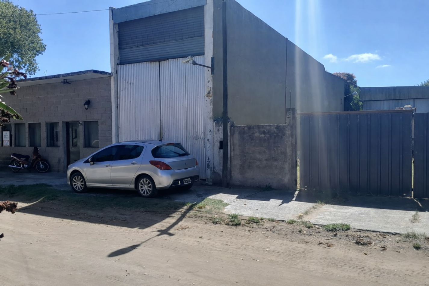 VENDO EN SANTA TERESITA, 2 DEPOSITOS EN BLOCK (CUB. 900M2 prox.) C LOTE LIBRE, OPORTUNIDAD DE NEGOCIO