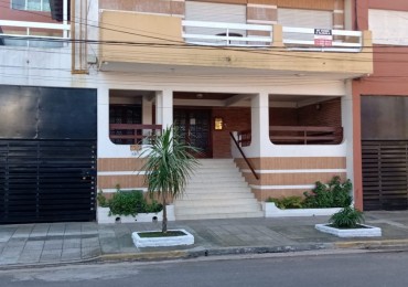 DEPARTAMENTO 2 AMBIENTES CON COCHERA ZONA CENTRO A METROS DEL MAR
